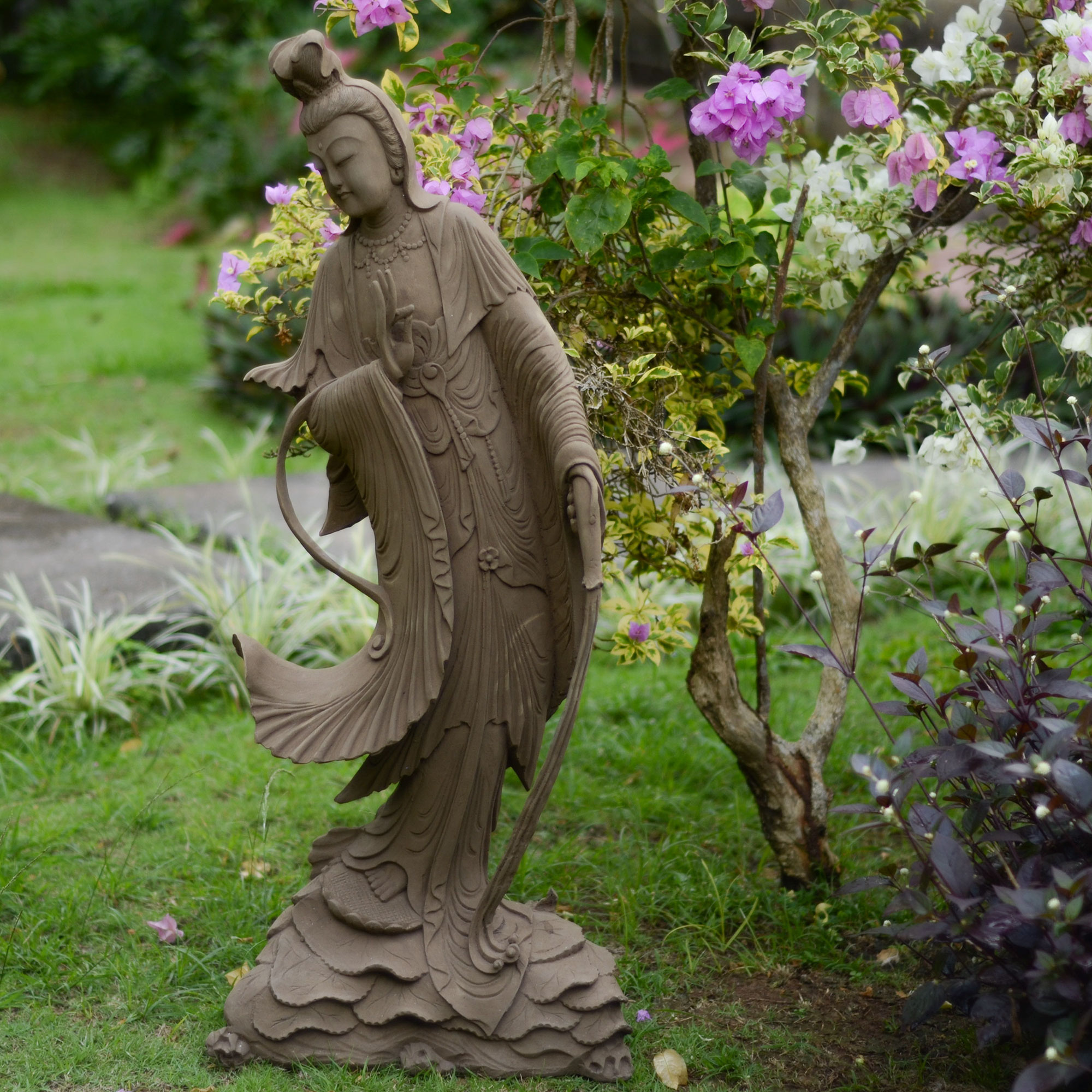 Elevate the look of your garden with garden statues