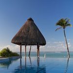 infinity pool in a resort in mauritius YLUJEJH