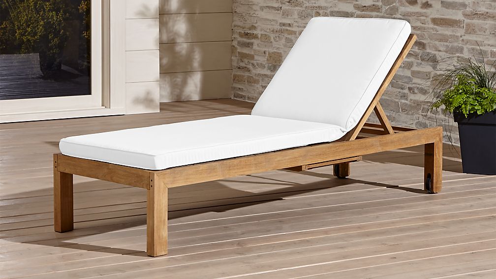 Outdoor Chaise Lounge Chairs to help you relax