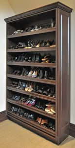 display shoe shelves - slanted with a front lip WLLURUX