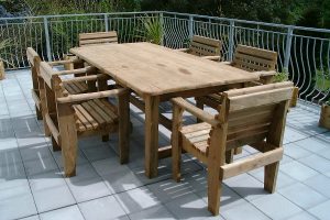 garden table and chairs round wooden garden table and 6 chairs starrkingschool ERIMKGG