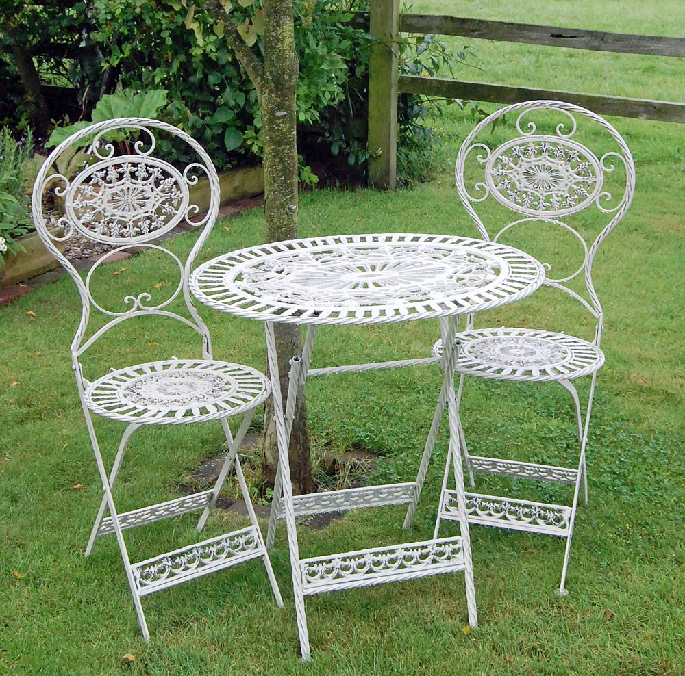 garden table and chairs to choose from some inspiring tips | mobiion.com NAQOEUD