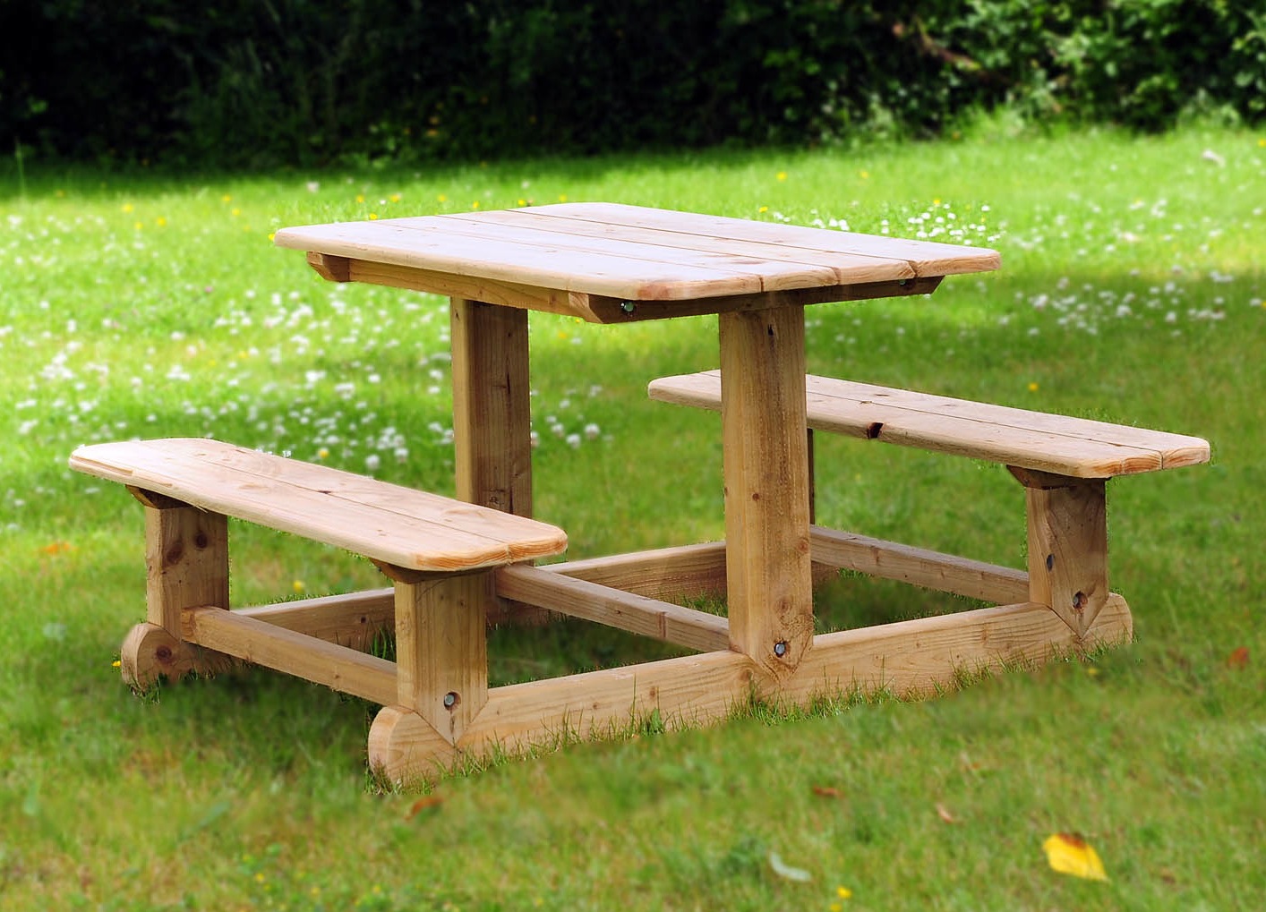Picking the perfect garden table