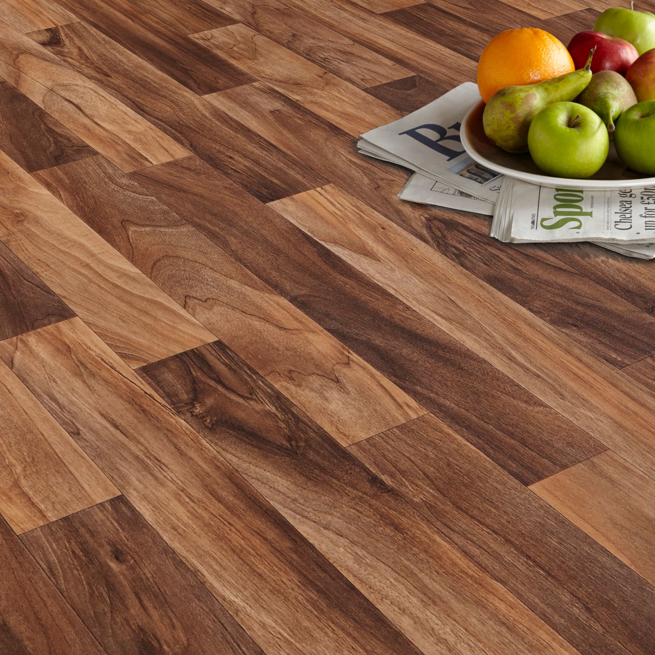 arezzo walnut effect matt vinyl flooring 6 m² | departments | diy at OOOYNJZ