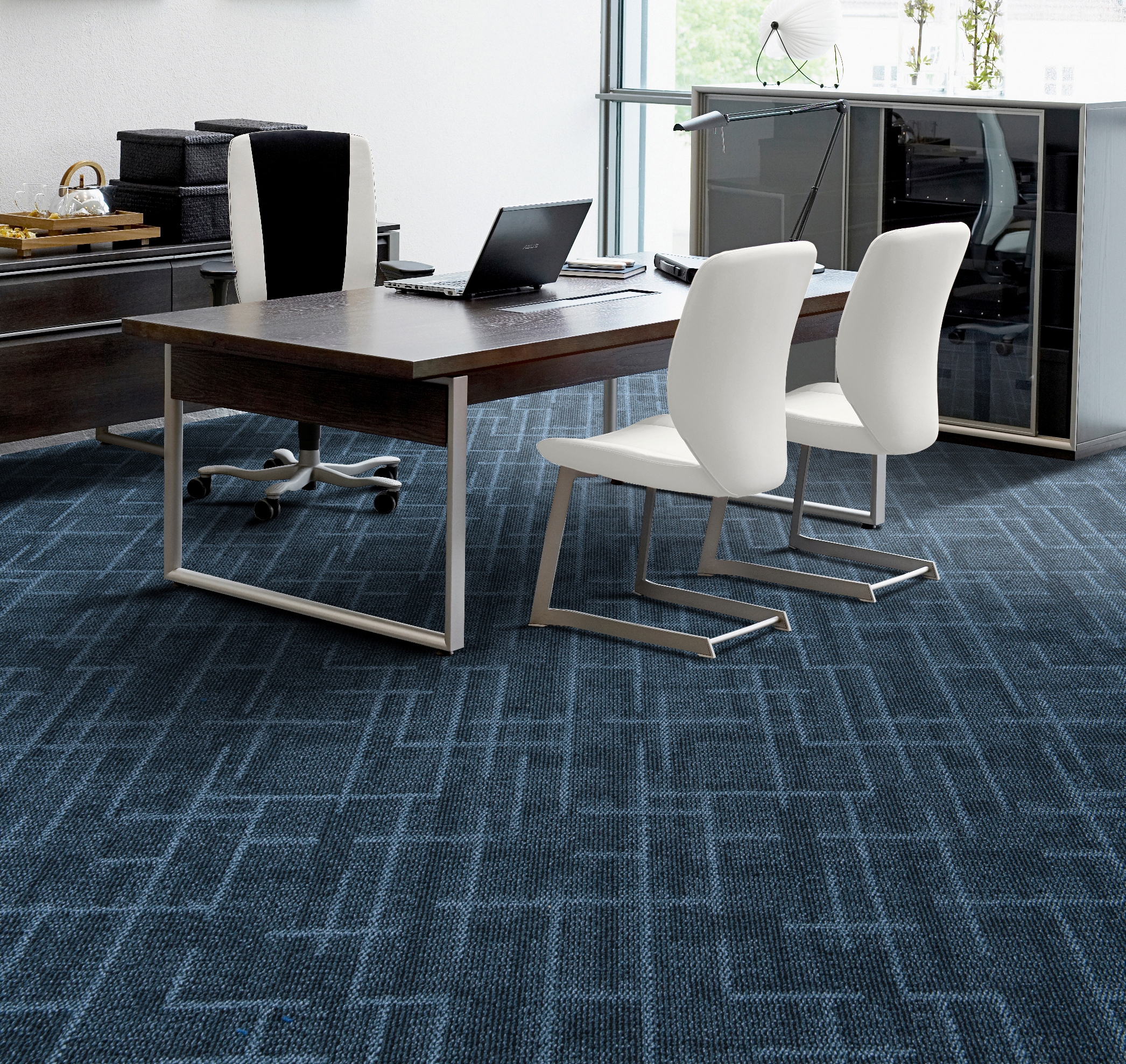 Things to consider while selecting an office carpet