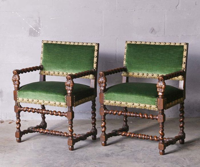 Antique armchairs-Louis XIII style - oak - 1900-1924 - Catawiki