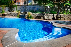 Pros and Cons of Backyard Pools | Enlighten Me