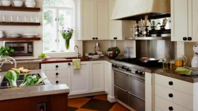 Cottage Kitchens | HGTV