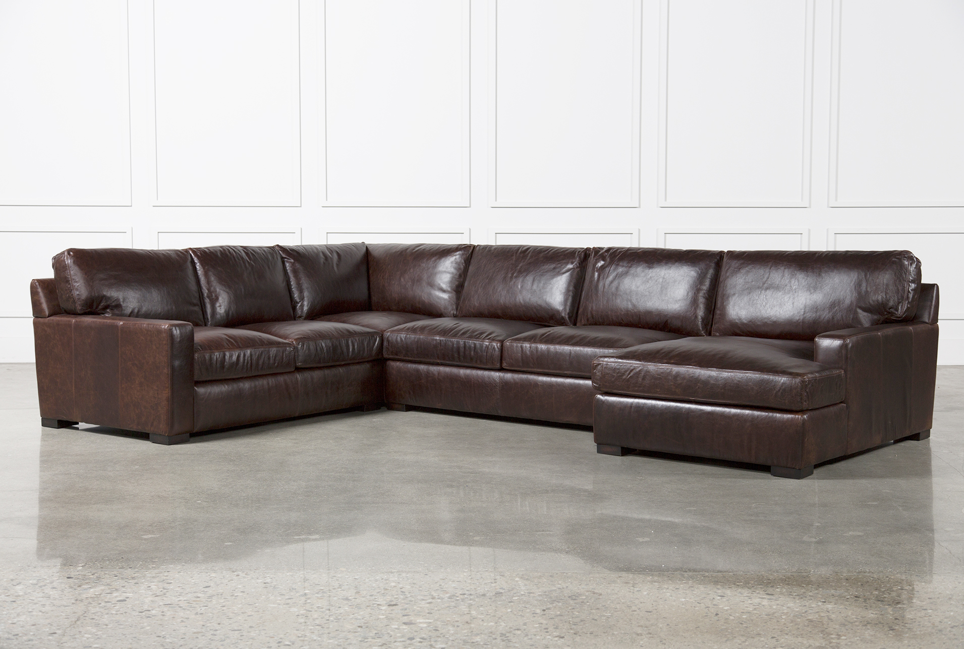 Gordon 3 Piece Sectional W/Raf Chaise | Living Spaces