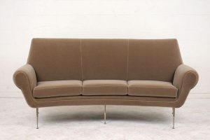 Italian Modern 3-Seater Curved Sofa, 1960s for sale at Pamono