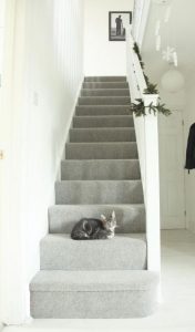 35 Stunning Stair Carpet Runner Ideas for Safety and Beauty
