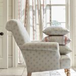 Traditional country armchairs | Upholstered chairs & fabric sofas