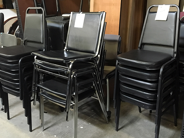 Get the best pick of used chairs for your
home