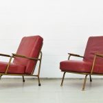 Designer unknown - 2 vintage chairs in red faux leather and metal frame.