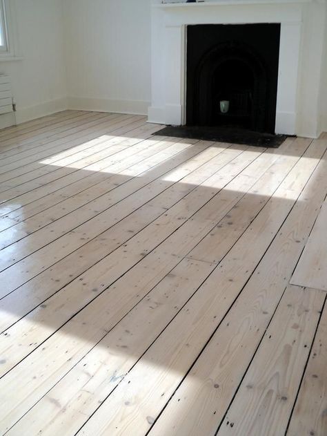 How to choose pine hardwood flooring?